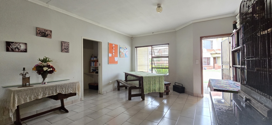 2 Bedroom Property for Sale in Waterval East North West